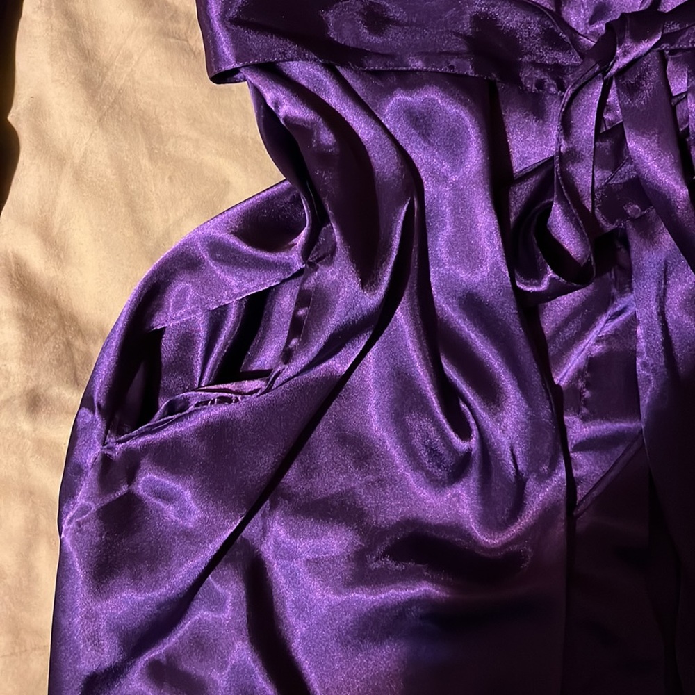 Purple, satin robe - Picture 2 of 2